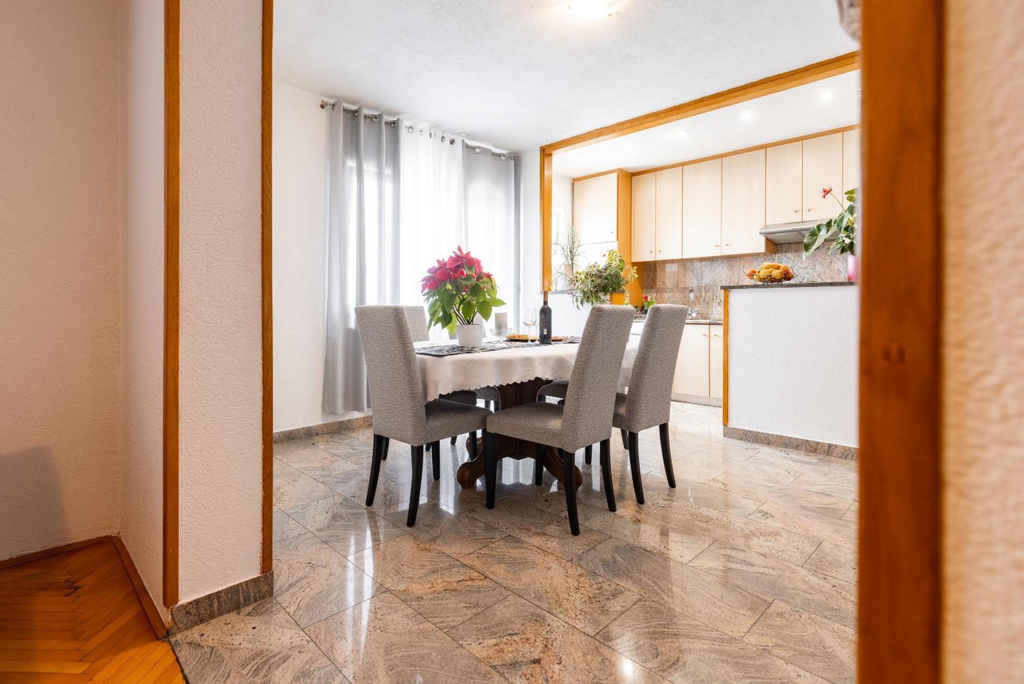 Apartman Nora Omis Ngoại thất bức ảnh